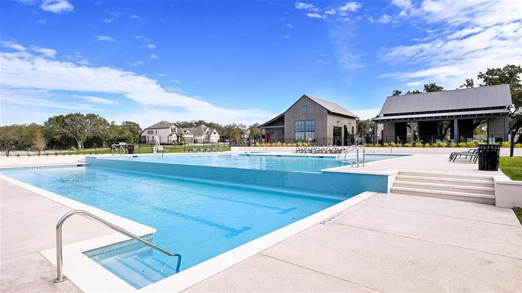 6 Creeks Community Pool