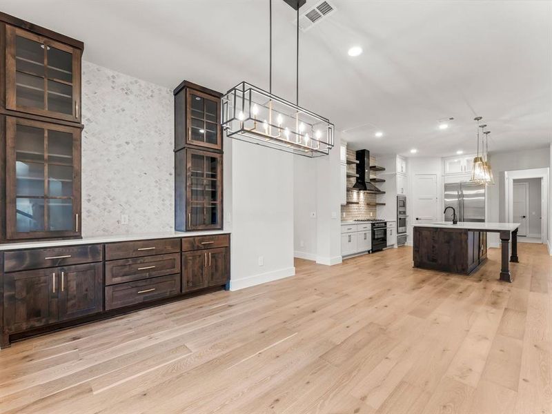 Built-in Cabinetry at Breakfast Area