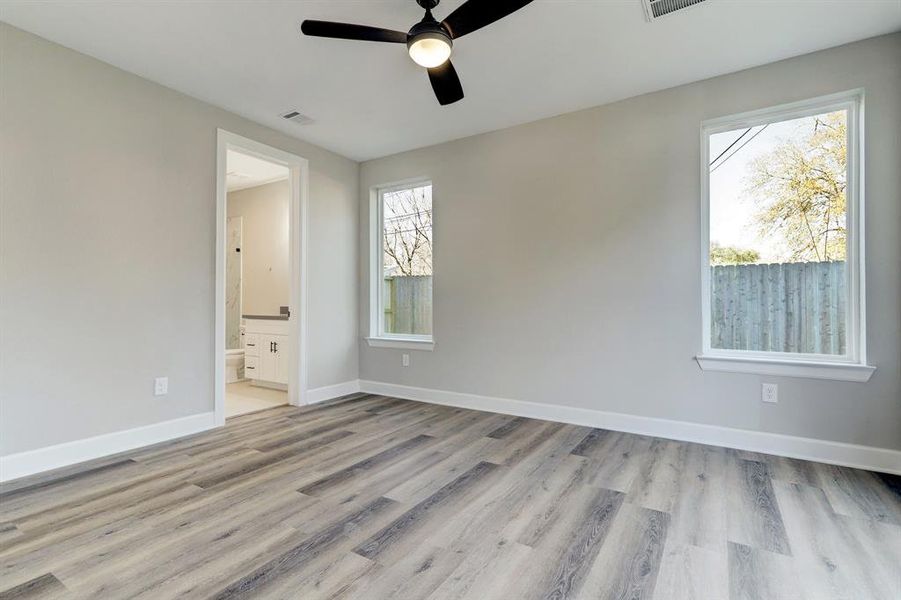 1st Floor bedroom with own private bathroom