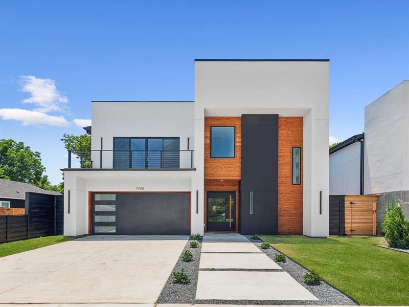 Contemporary house with a front lawn