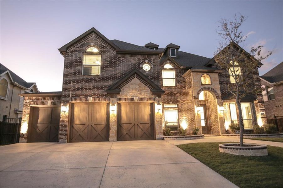 View of front of house featuring a garage