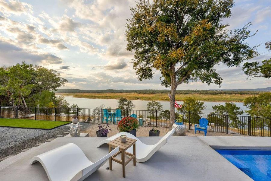 Additional concrete patio overlooking the lake!