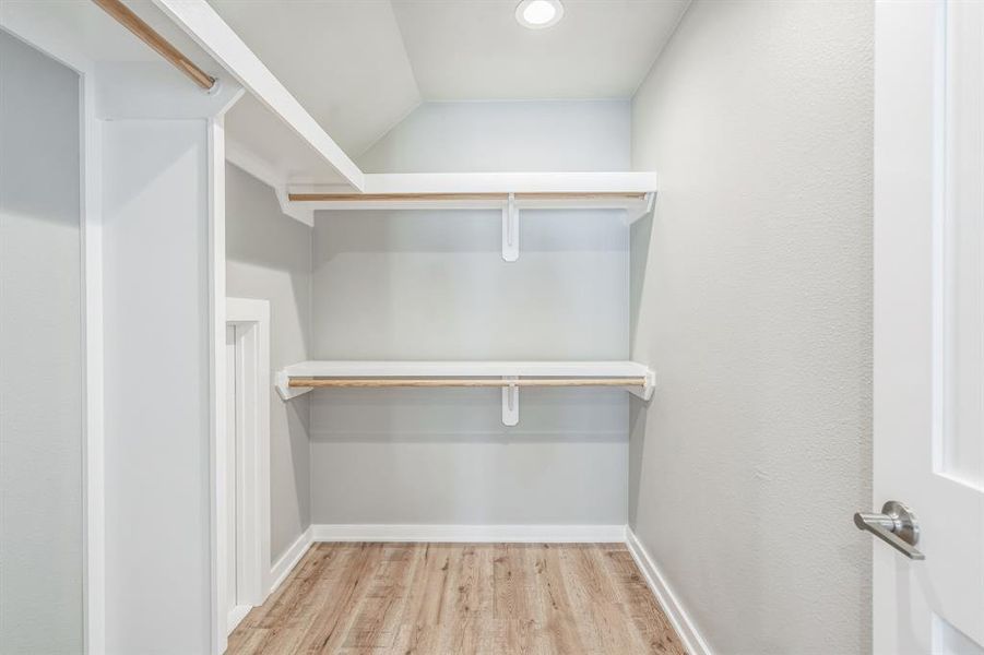 Bedroom 2 - Walk-in Closet