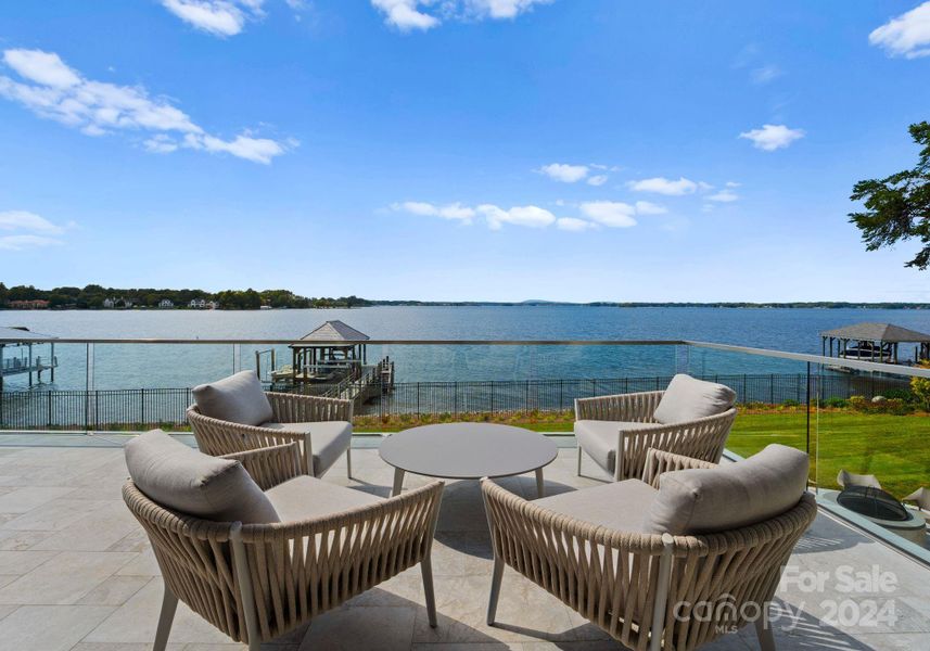 A Welcoming terrace with uninterrupted lake views.