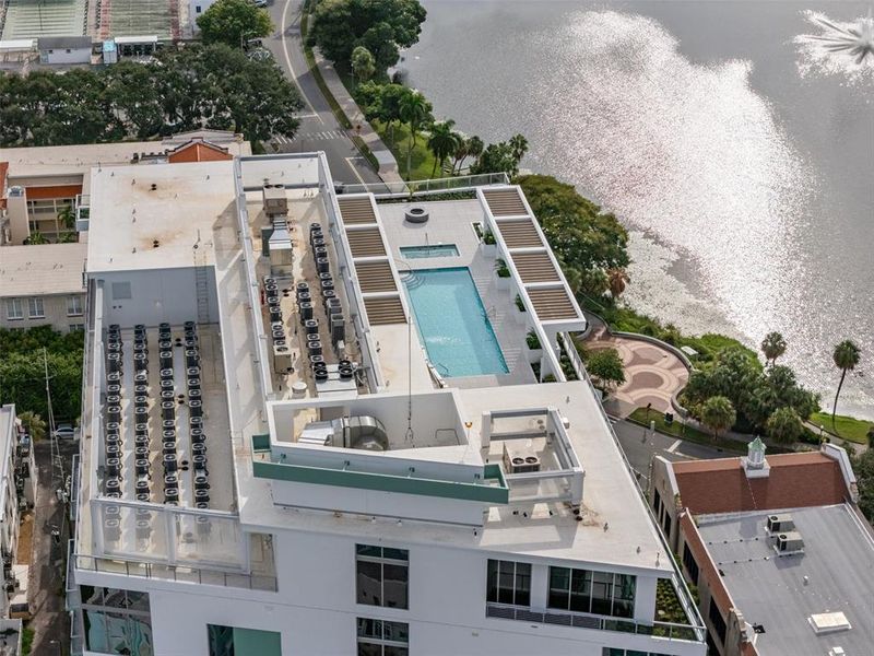 Rooftop Amenities