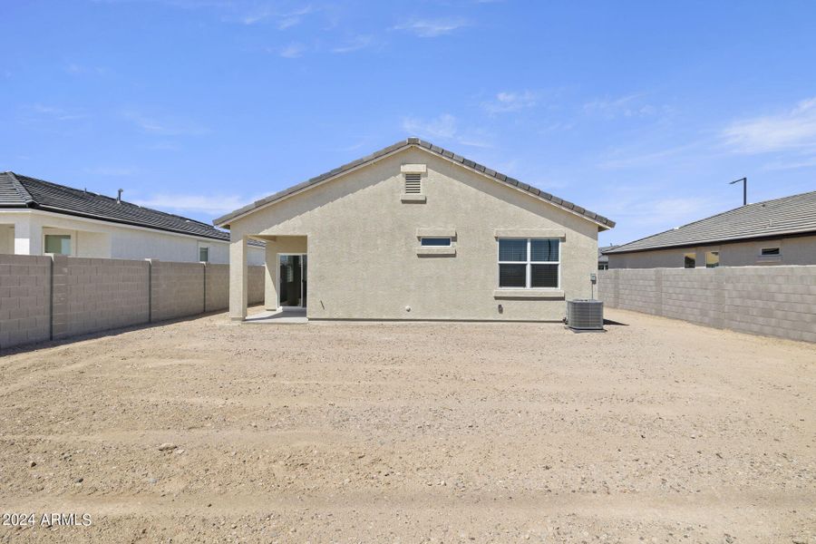 38-web-or-mls-23955-w-hopi-st-2005