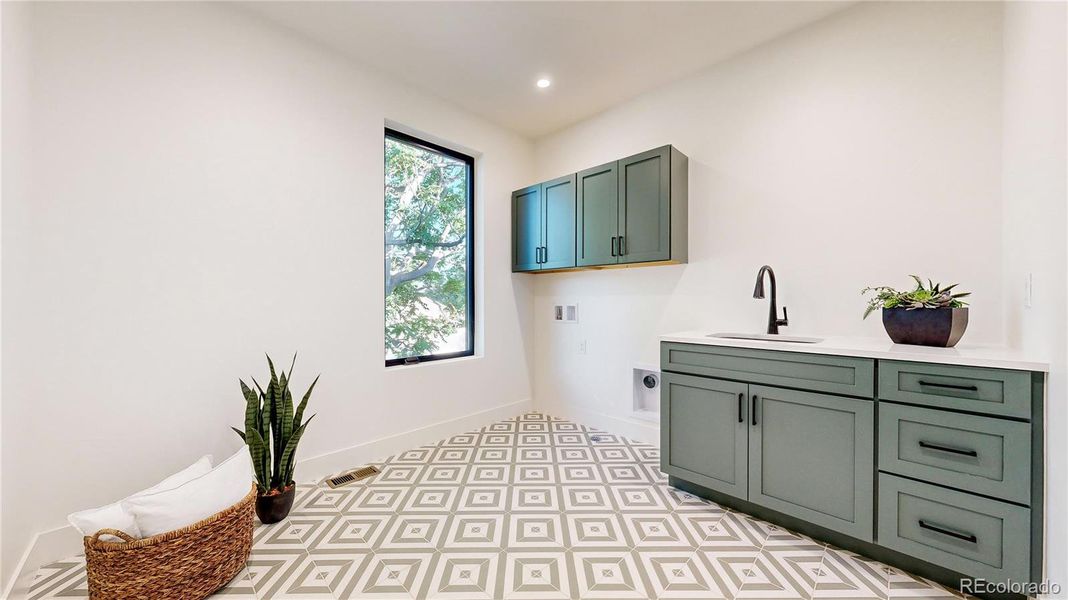 Oversized Laundry Room