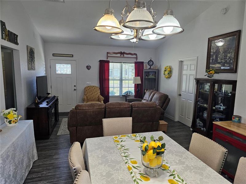 Dining area leading to the livingroom