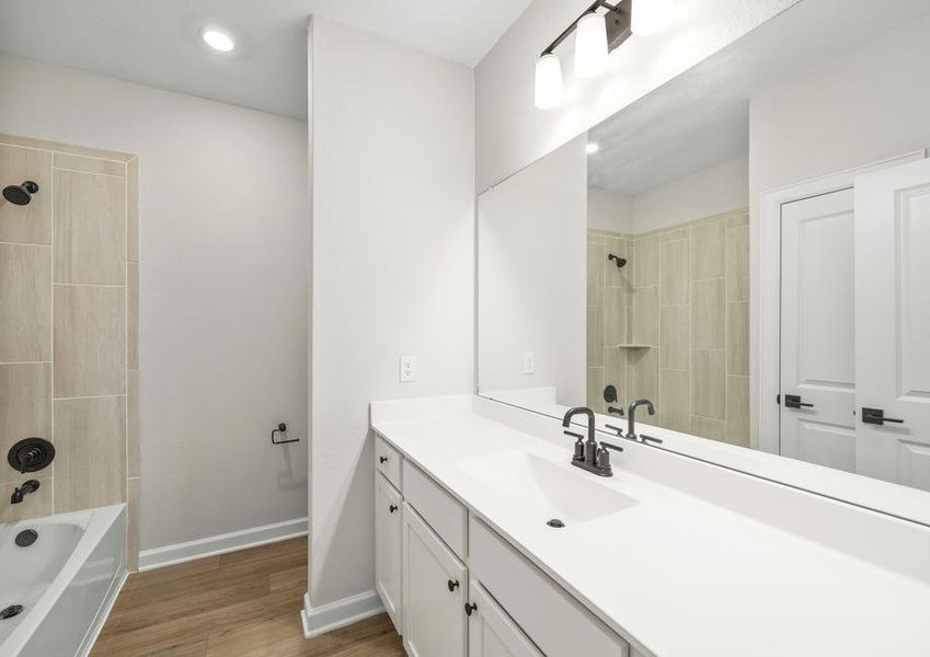 Large secondary bathroom.