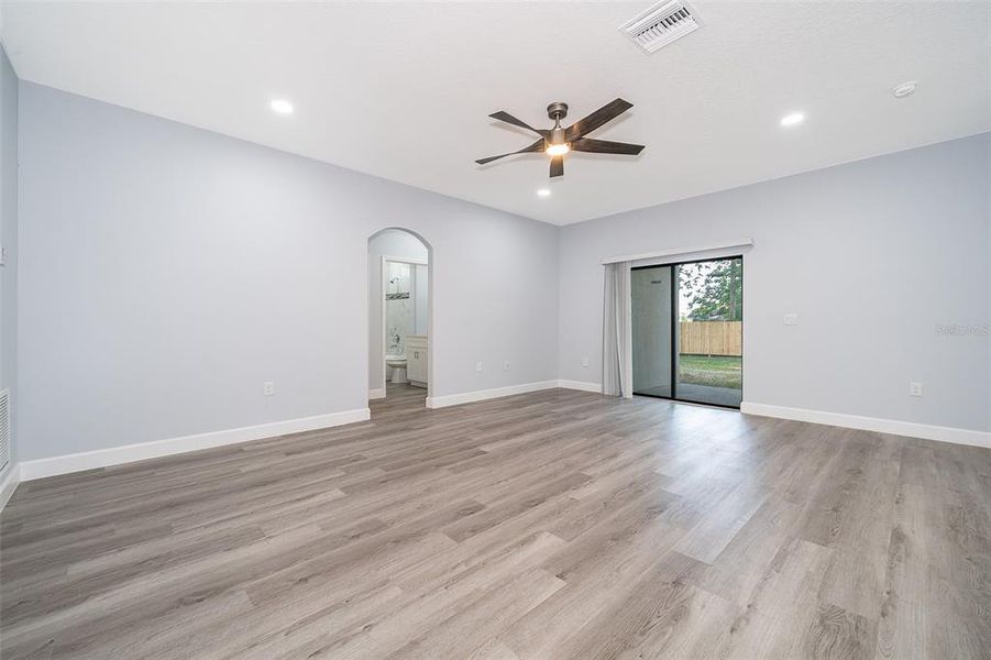 Big living area/open floor plan