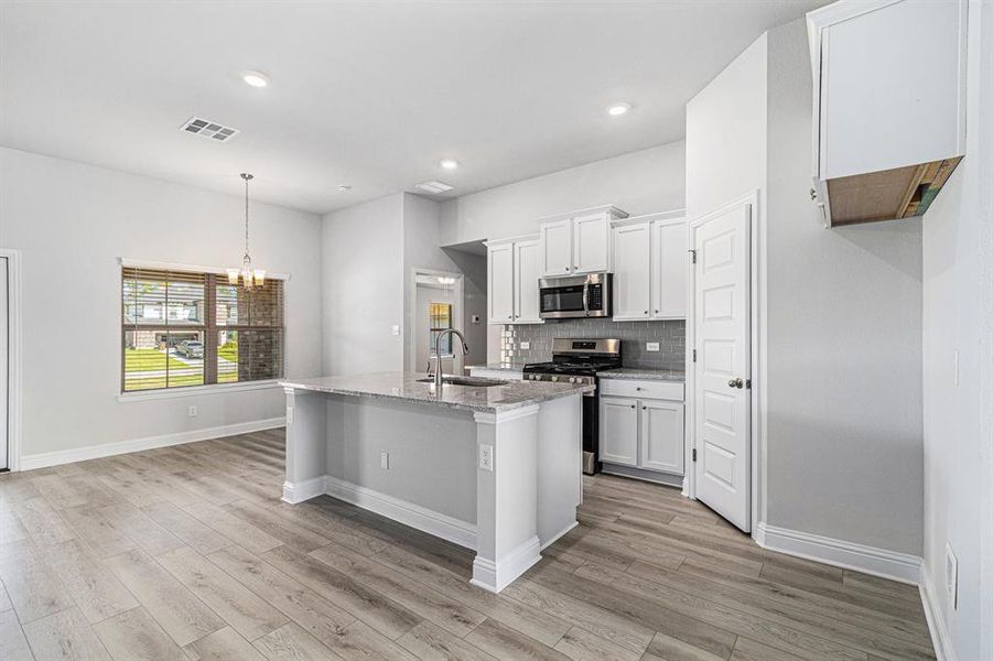 Kitchen and Breakfast Area