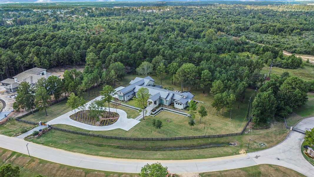 Birds eye view of this Phenomenal property.