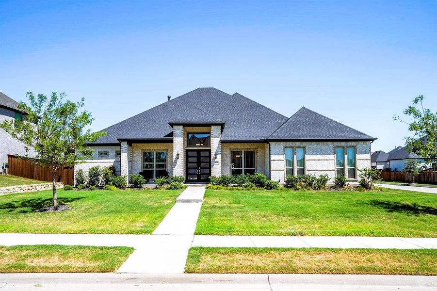 View of front of home at 2131 Lassen Dr.