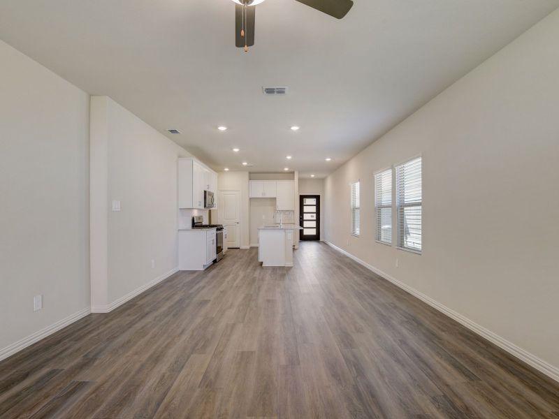 The Carlsbad floorplan with the Distinct 1 interior package.