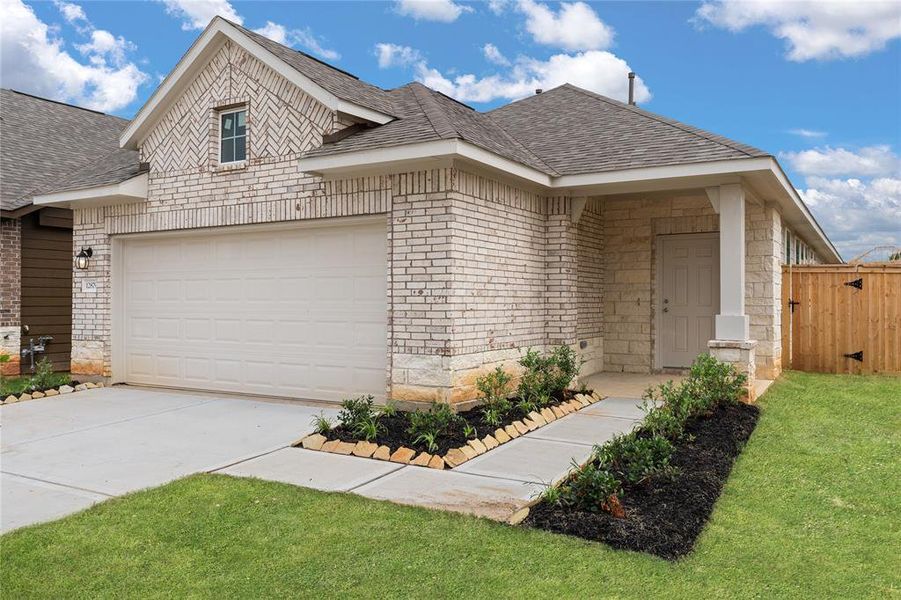 Welcome home to 12879 Lime stone Lane located in the community of Stonebrooke Zoned to Conroe ISD.