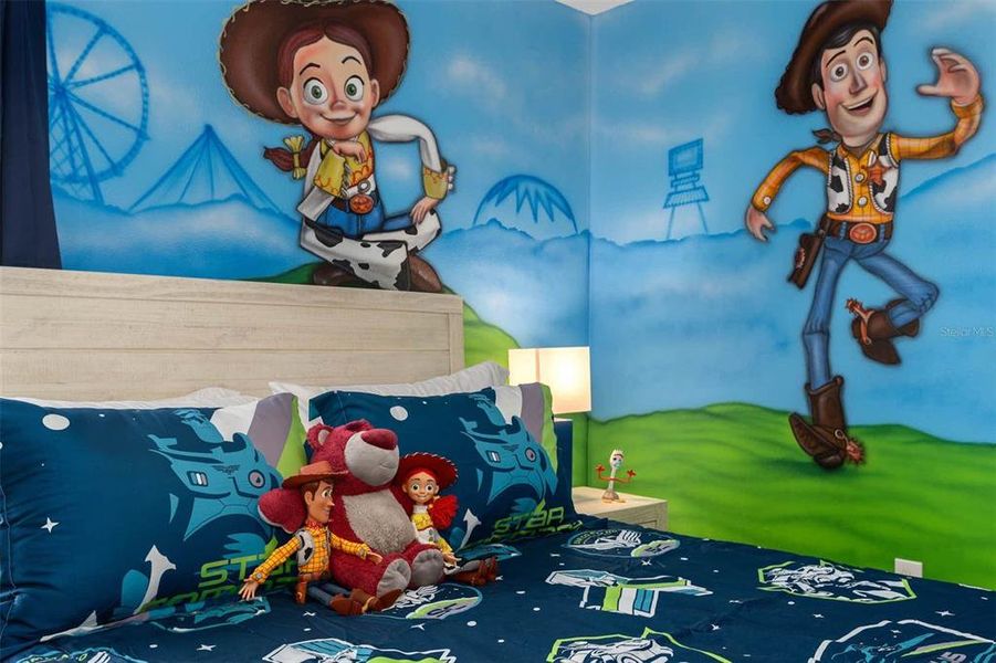 Jessie & Woody to make your little one right at home!