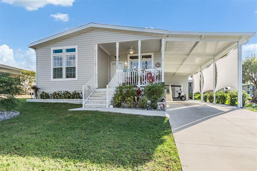 Great curb appeal on this Jacobsen home!