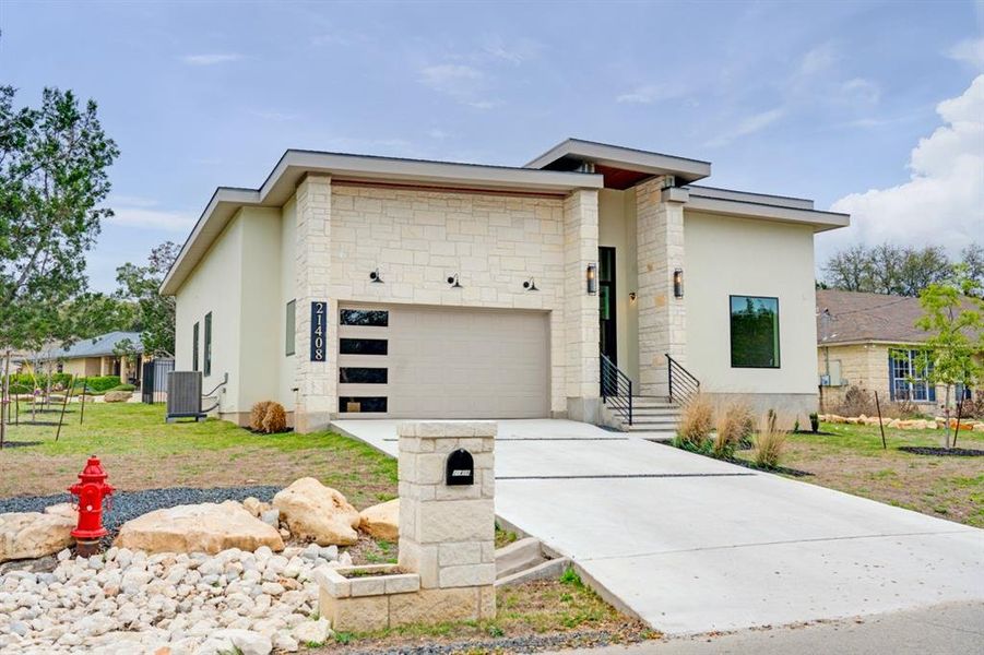 New construction Single-Family house 21408 Lakefront Dr, Lago Vista, TX 78645 - photo