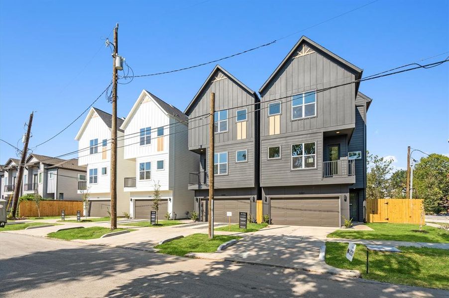 These gorgeous 3 story homes are located in the new Medical Center @OST!