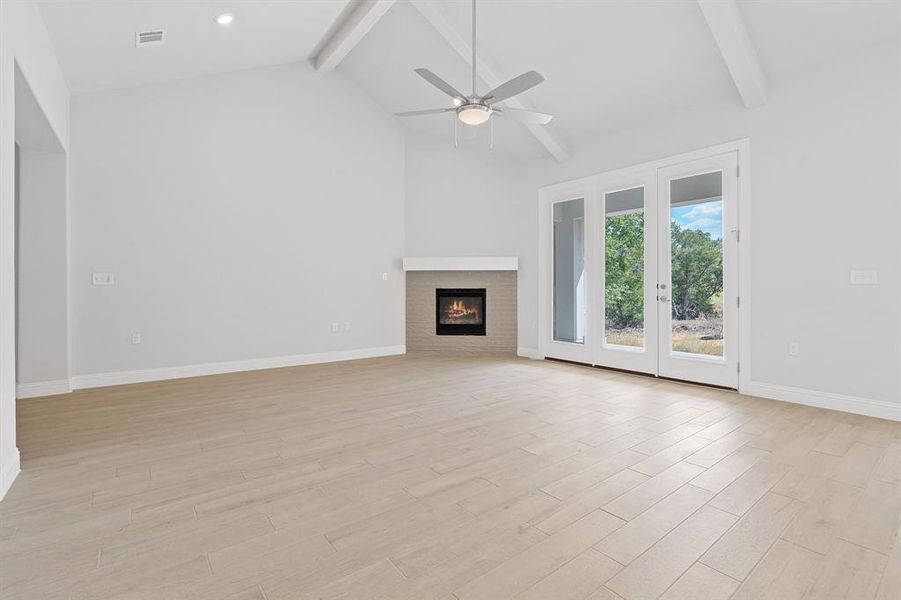 High ceiling in the living room