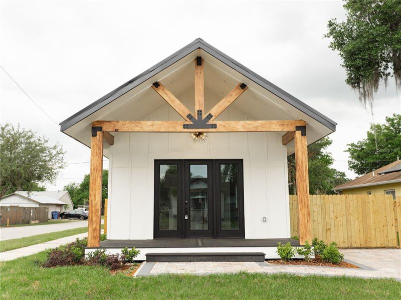 Craftsman Wood Textured Beams