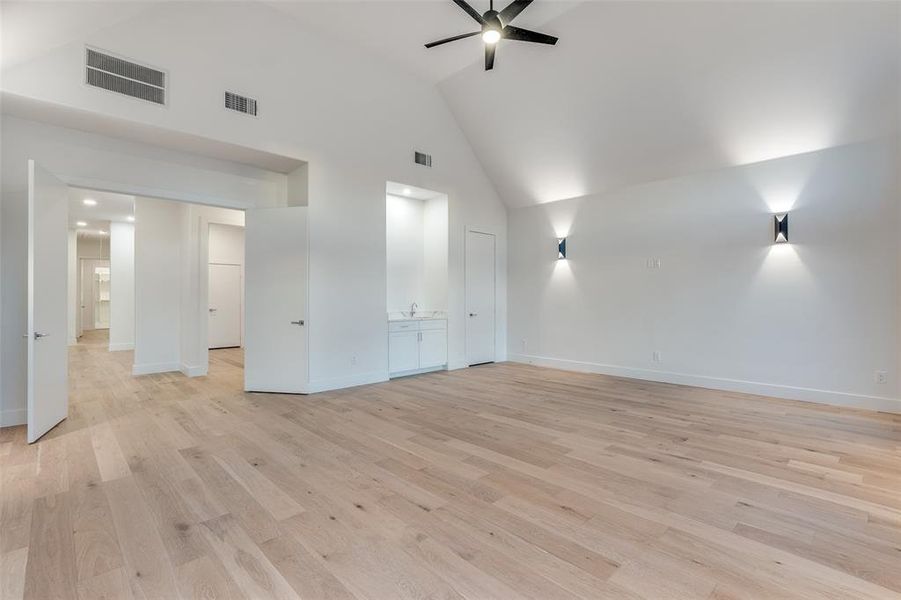 Game Room/ Media Room with Wet Bar and Closet