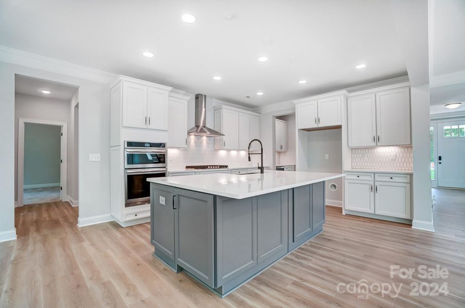 Beautiful Designer Kitchen with two-tone cabinets