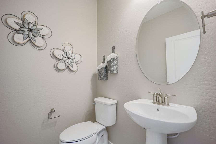 Primary Bathroom | Encatadora | Marketside Tercera | Verrado | New homes in Buckeye, Arizona | Landsea Homes