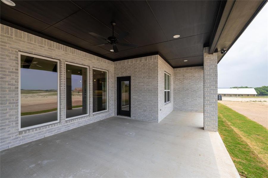 View of patio / terrace with ceiling fan