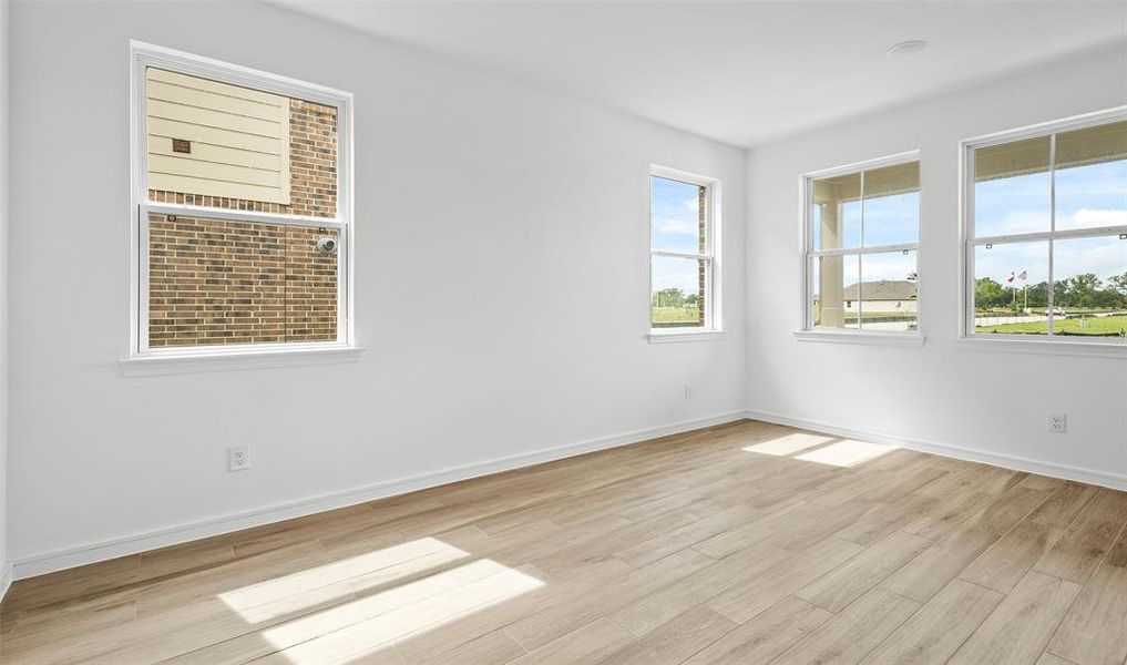 Elegant dining room (*Photo not of actual home and used for illustration purposes only.)