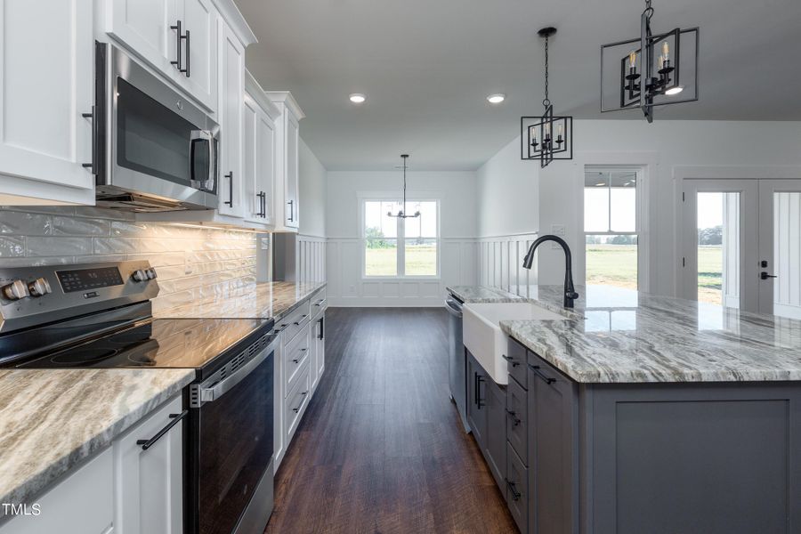 Kitchen/Breakfast Nook