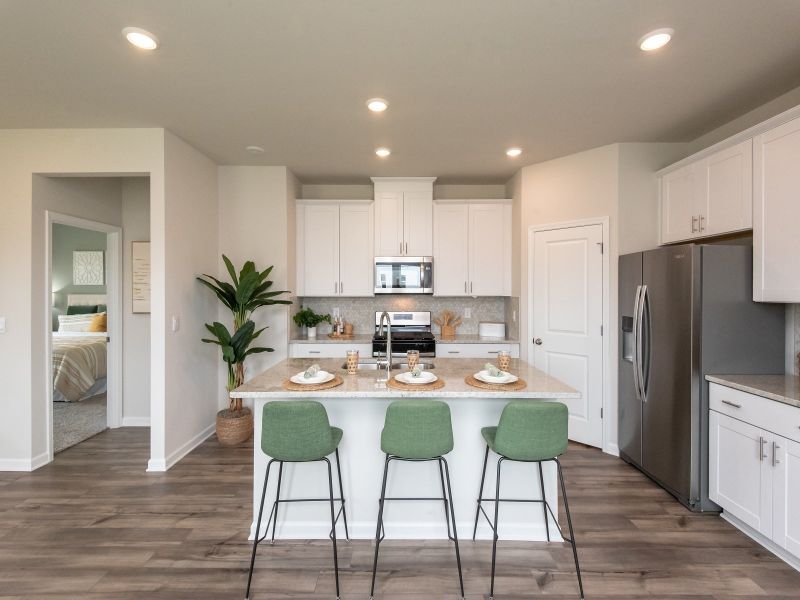 You will never miss a meal in this beautifully designed, spacious kitchen.