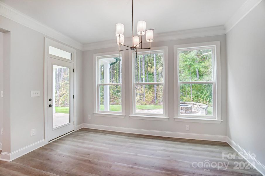 Breakfast Area with access to covered porch