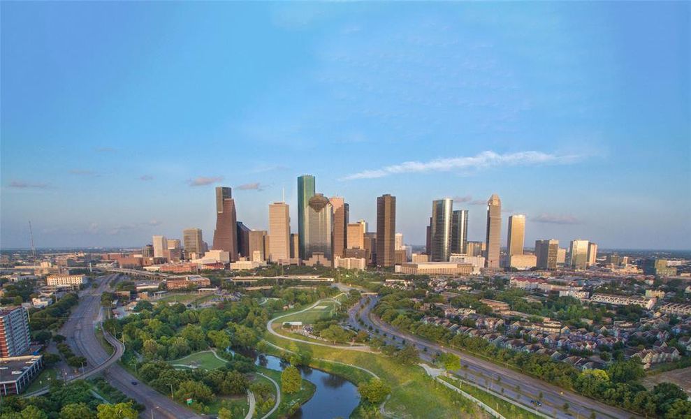 Minutes away from Downtown Houston!