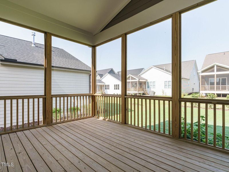 036-1280x960-screened-porch