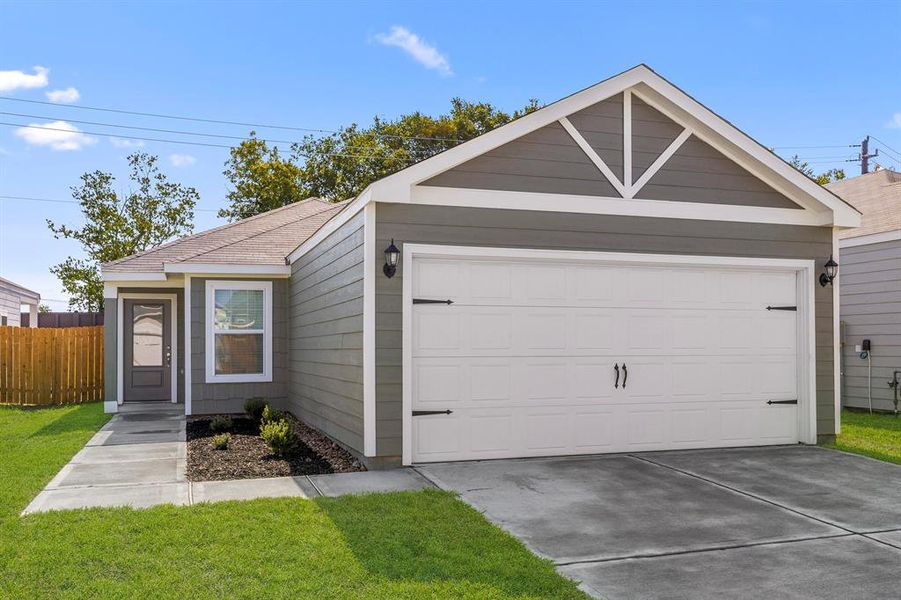 This spacious 3 bedroom, 2 bath home has amazing curb appeal.