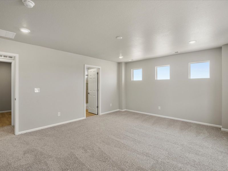 The Snowberry floorplan, images taken at Ridgeline Vista.