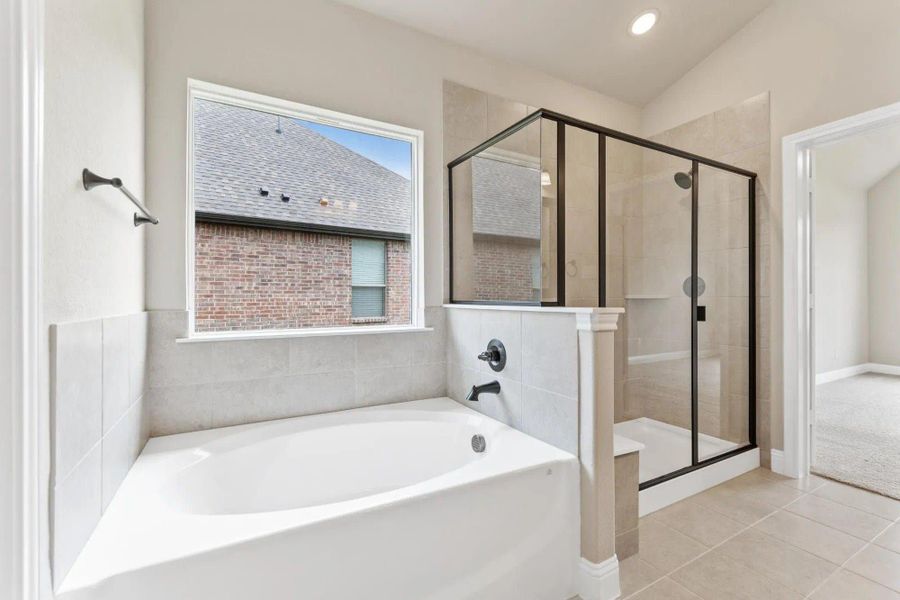 Primary Bathroom | Concept 2795 at Redden Farms - Classic Series in Midlothian, TX by Landsea Homes