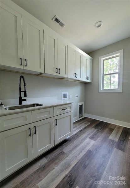 Finished Pic form previous build -Laundry Room