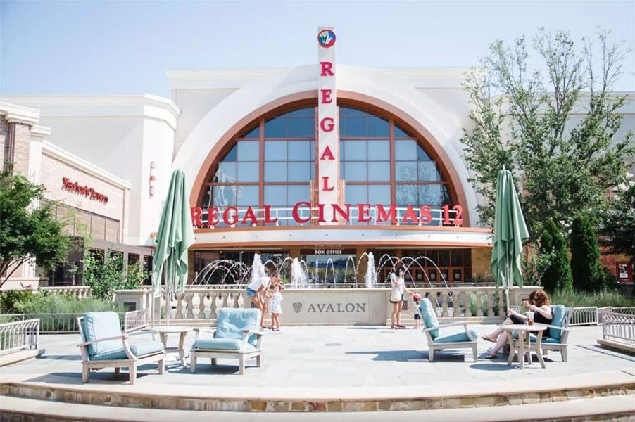 Walkable to Avalon Shoppes & Dining