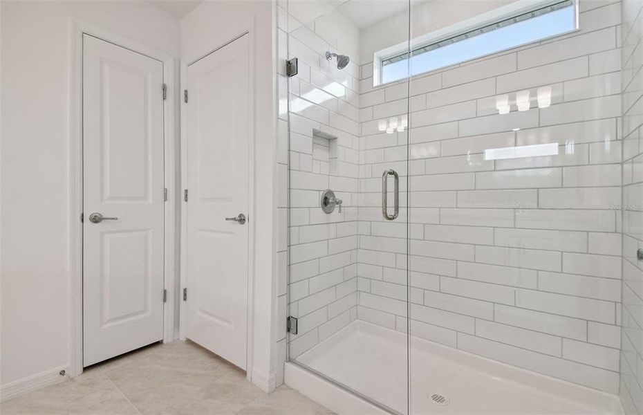 Owner's Shower w/Upgraded Glass Enclosure