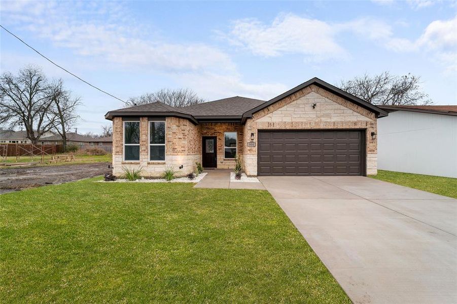 New construction Single-Family house 904 Edgar Street, Greenville, TX 75401 - photo