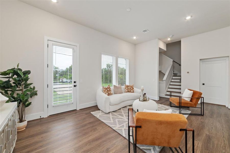 Wide Baseboards With Integrated Electrical Outlets, Ensure Aesthetic Appeal Add A Touch Of Elegance And Craftsmanship. Soaring Ceilings Throughout The Home Are Dotted With Recessed Lighting