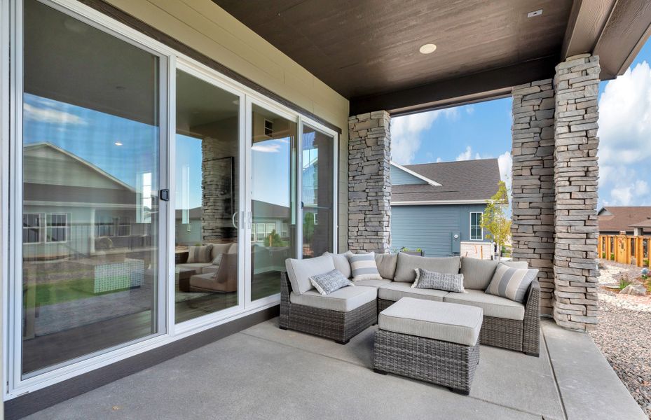 Spacious Covered Patio