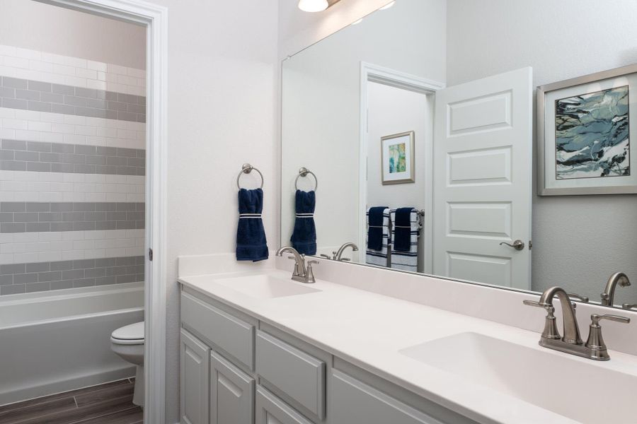 Bathroom | Concept 2267 at Massey Meadows in Midlothian, TX by Landsea Homes