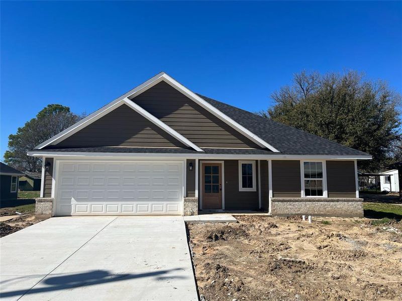 New construction Single-Family house 1401 S Clements Street, Gainesville, TX 76240 - photo