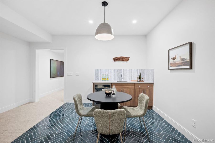 Basement wet bar