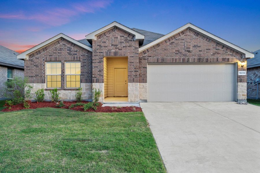 New construction Single-Family house Elgin, 613 Bronze Circle W, Springtown, TX 76082 - photo