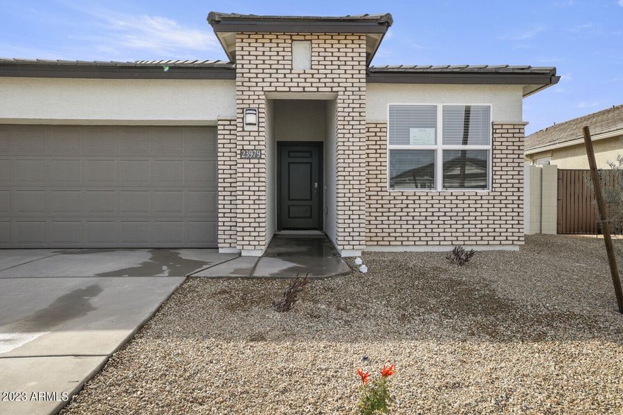 New construction Single-Family house 1815 S 239Th Drive, Buckeye, AZ 85326 - photo