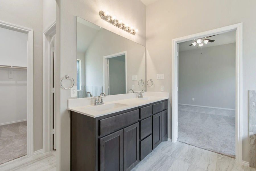 Primary Bathroom | Concept 1958 at Redden Farms - Classic Series in Midlothian, TX by Landsea Homes